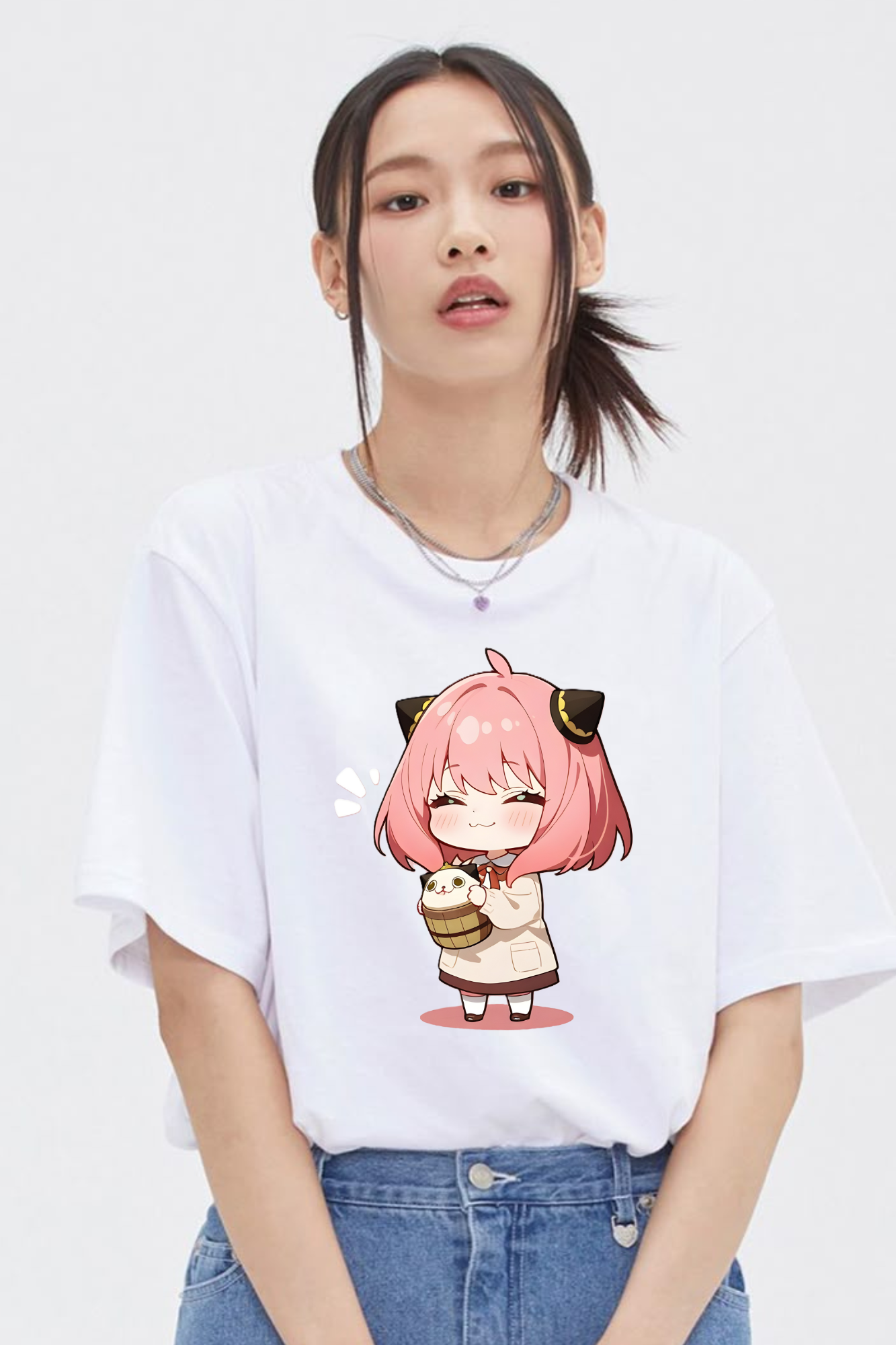 Anya forger with panda Women's Classic T-Shirt